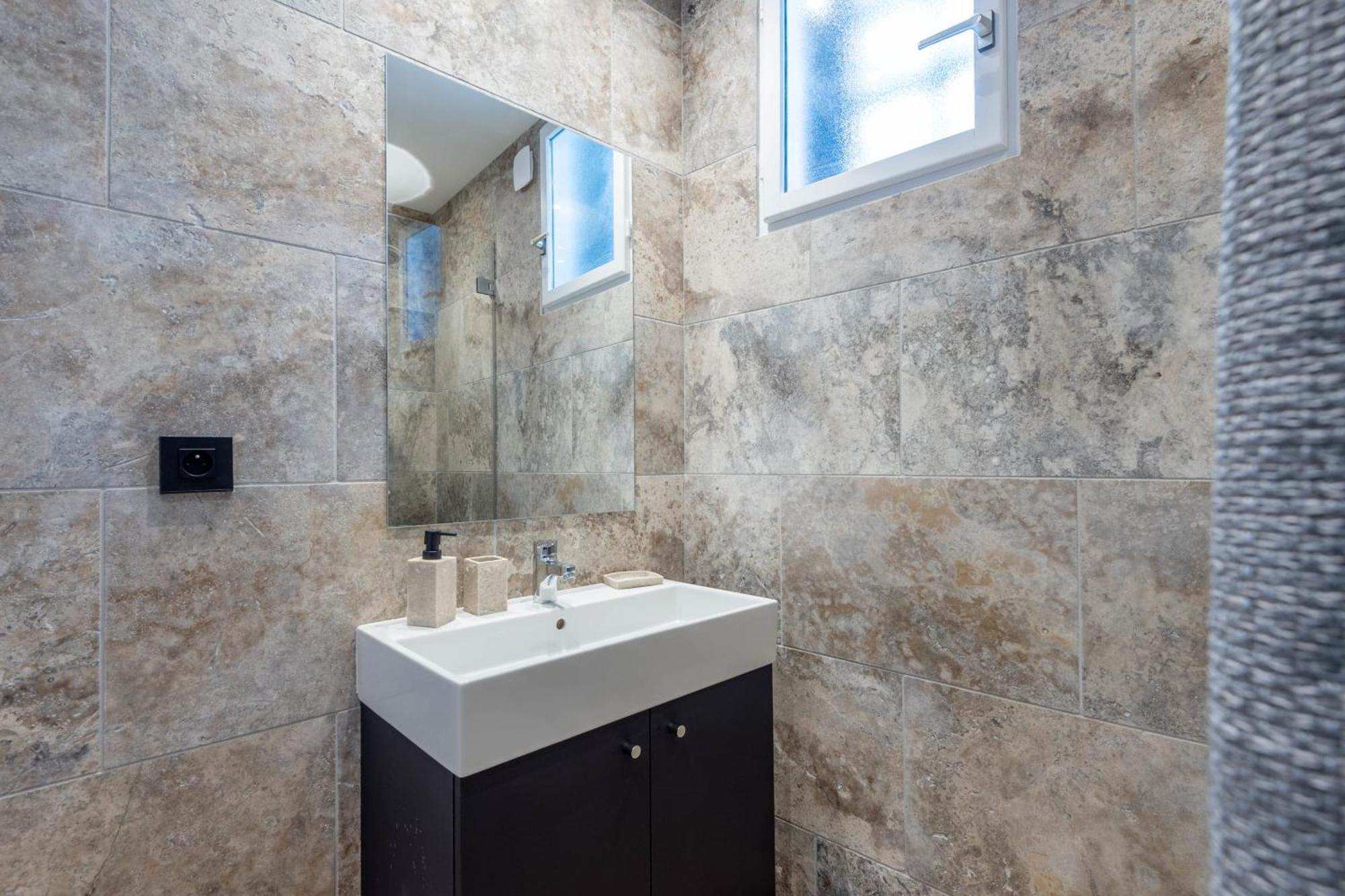 Le Beau Marcy - Contemporary City Centre Flat อานซี ภายนอก รูปภาพ